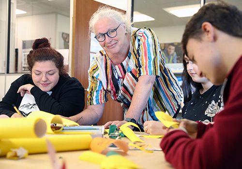 Ymarferydd Dysgu Seiliedig ar Waith