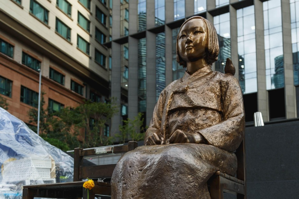 Pyeonghwaui sonyeosang, Seoul. (Maria S., Alamy)