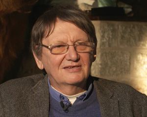 Professor Carl Jones MBE