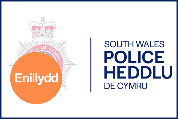 Cwnstabl yr Heddlu Thomas Scourfield a’r Rhingyll Geraint Jenkins