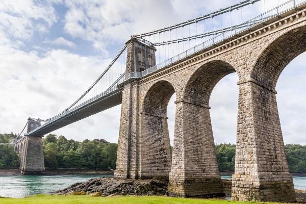 Pont Menai