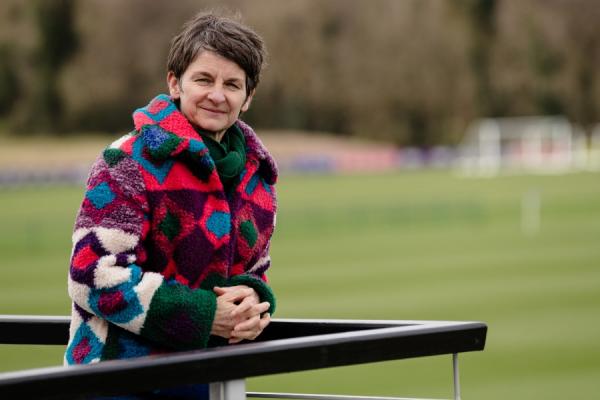 Yr Athro Laura McAllister